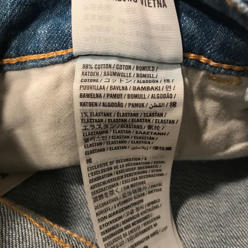 Sold. Hollister distressed light wash jeans - Picture 10 of 10